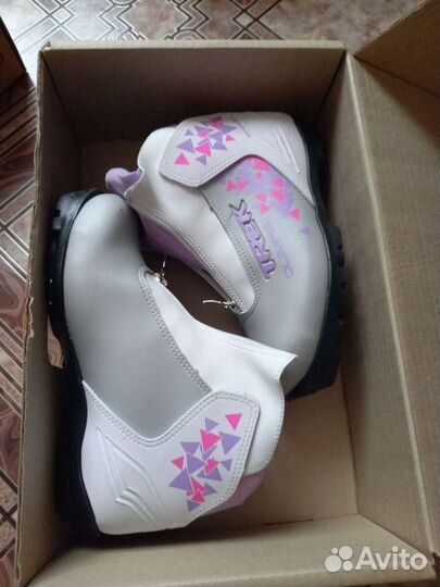 Лыжные ботинки 38