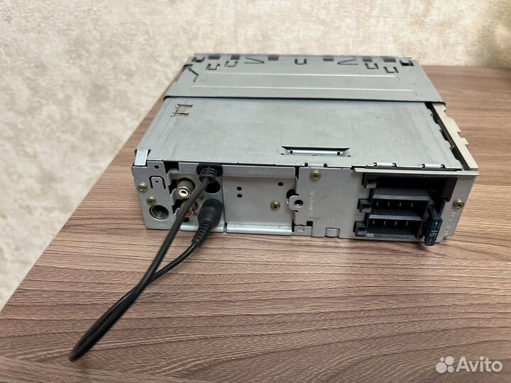 Магнитола JVC