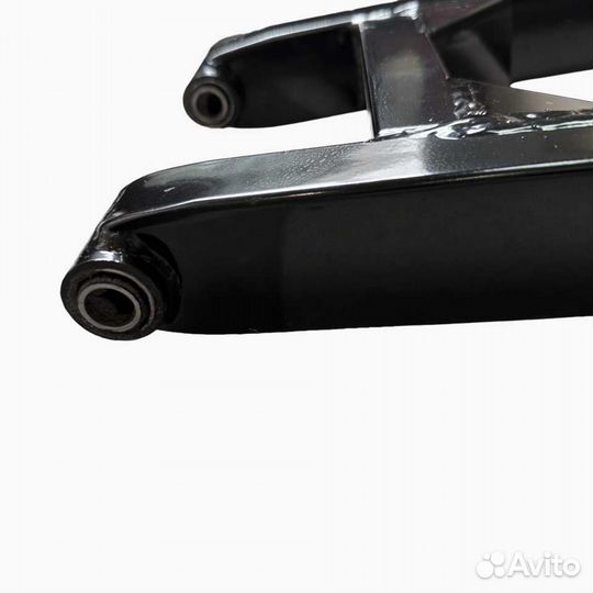 Вилка маятник (рычаг подвески задней) на мотоцикл