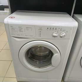 Стиральная машина Indesit wisl 82 (Кр90б)