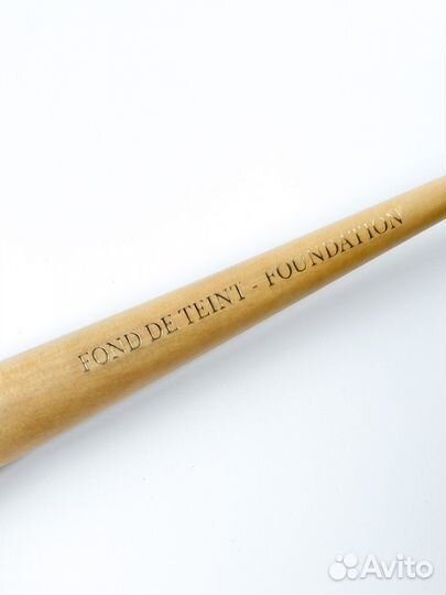 Кисть clarins pinceau fond de teint