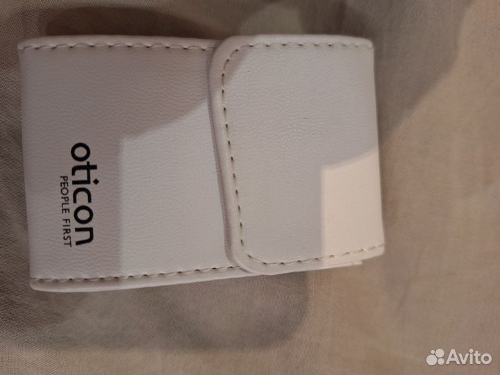 Слуховой аппарат oticon