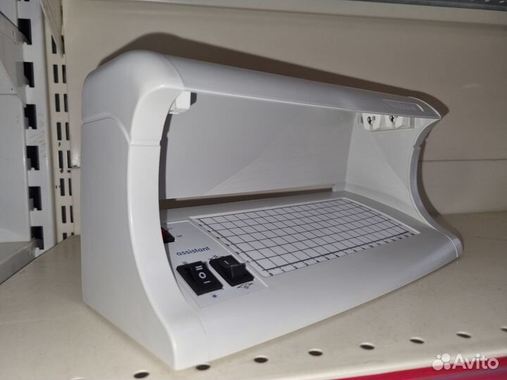 Универсальный детектор банкнот assistant -525