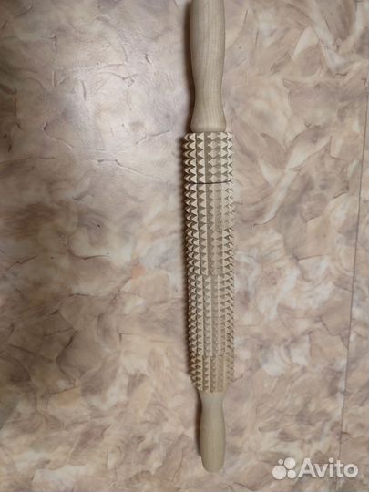 Деревянный массажёр скалка