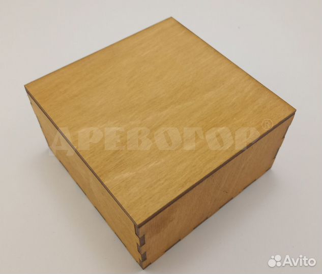 Коробка подарочная из дерева