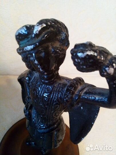 Статуэтка не чугун