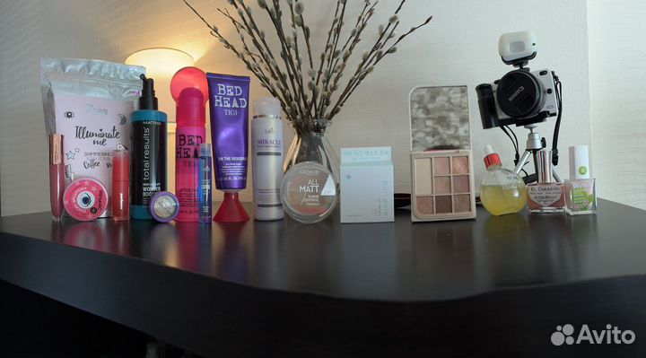 Косметика для лица, тела и волос пакетом