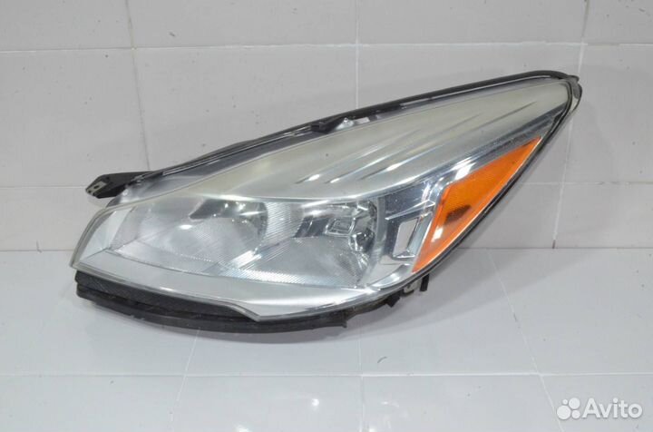 Фара левая Ford Escape 3 2012+