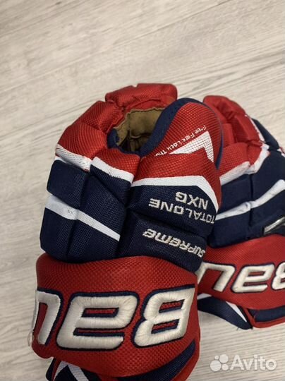 Перчатки хоккейные Bauer total one NXG