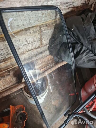Заднее стекло ваз 2107
