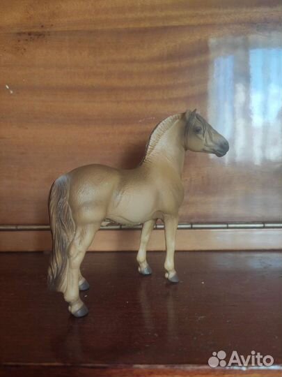 Фигурки лошадей schleich collecta фьорд