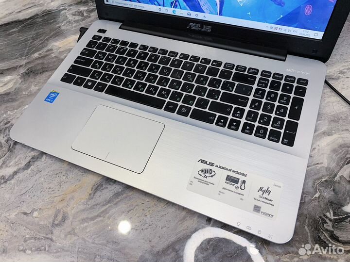 Asus Core i3-4010U/ram 8gb/SSD