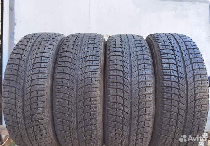 Michelin X-Ice XI3 215/60 R17 96T
