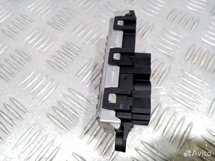 Б/У Резистор отопителя#001