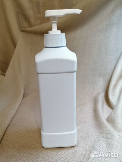 Бутылка пластиковая с помпой Амвей