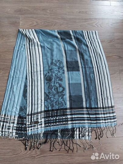 Палантин женский продается