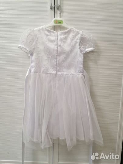 Нарядное платье для девочки 116 122 белое