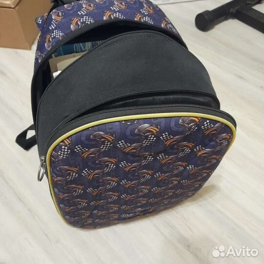 Школьный рюкзак