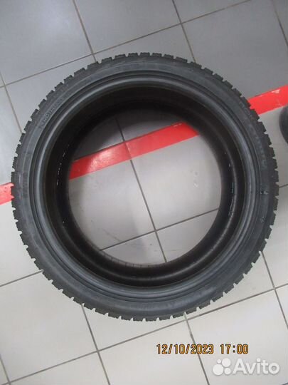 Nokian Tyres Hakkapeliitta R3 255/35 R19 96T