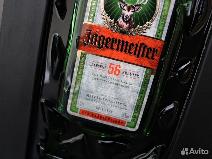 Картина из разбитой бутылки