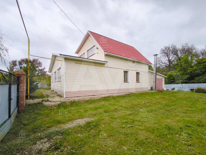 Дом 108 м² на участке 12,6 сот.