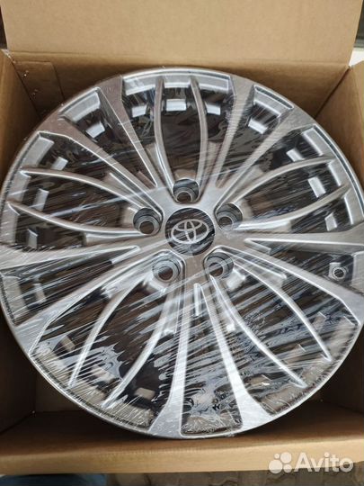 Новые комплект Россия R17на Toyota Camry Corolla
