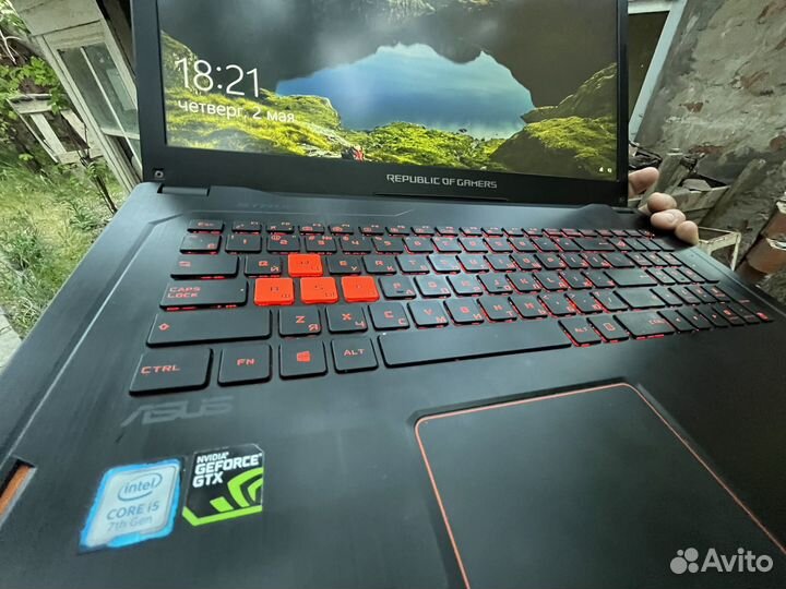 Ноутбук asus rog