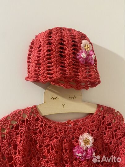Вязаное платье ручной работы для девочки