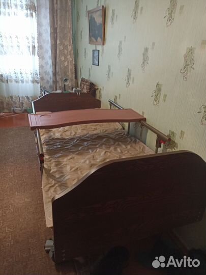 Медицинская кровать для лежачих больных