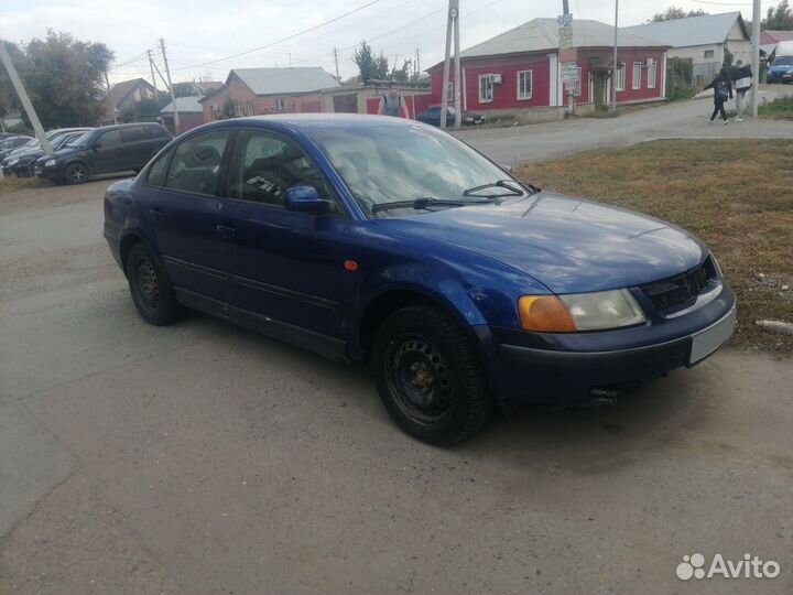 Volkswagen Passat 1.6 МТ, 1997, 222 222 км