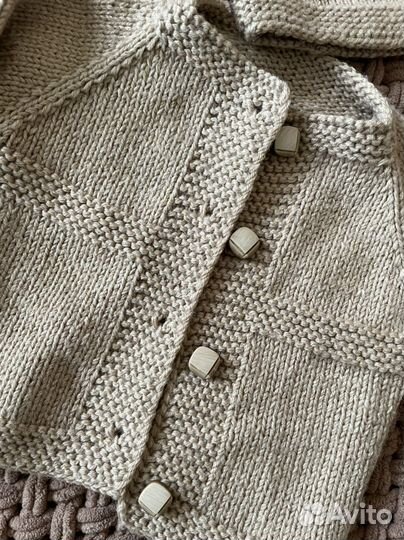 Кофточка с шапочкой вязанные