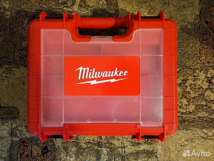 Шуруповёрт Milwaukee 24V 2 АКБ 3 режима