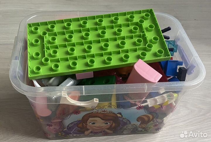 Контейнер с игрушками