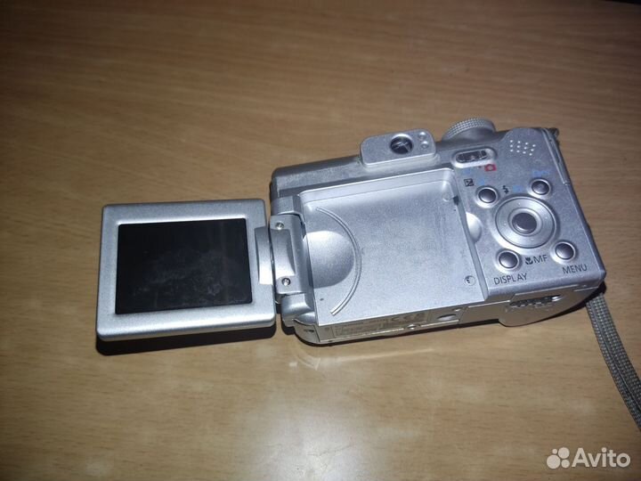 Фотоаппарат с видеосъемкой