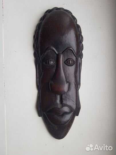 Маска настенная дерево