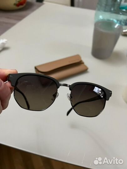 Очки солнцезащитные