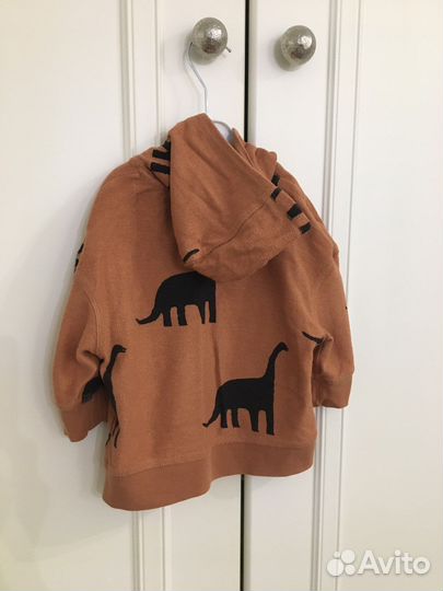 Костют Mothercare