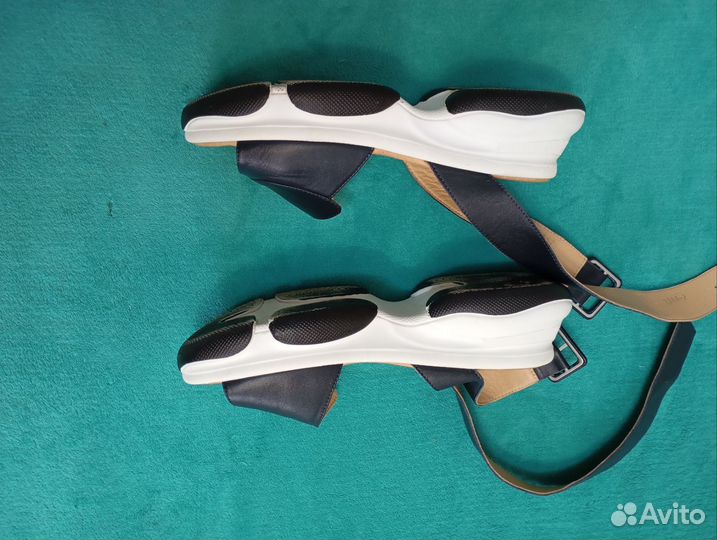 Сандалии натуральная кожа 39