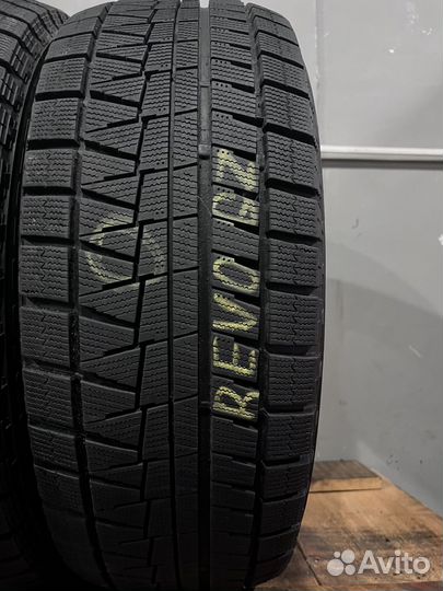 Bridgestone Blizzak Revo GZ 225/55 R18 98Q