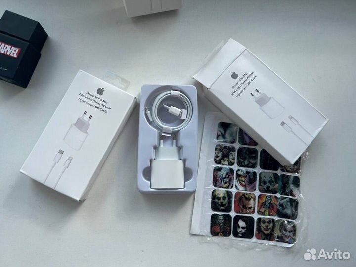 Зарядка для iPhone адаптер 20w и кабель