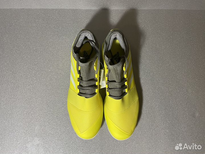 Adidas мужские кроссовки шипованные