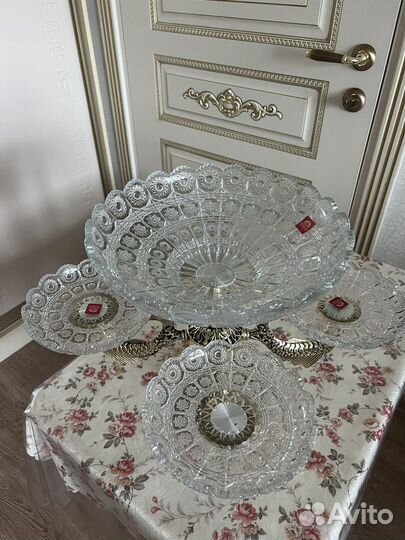 Baзa для фpуктов и сладостей этажеpка