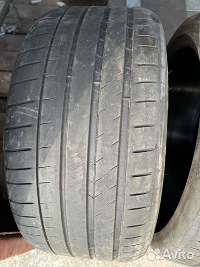 Michelin Pilot Sport 4 285/35 R22 26L