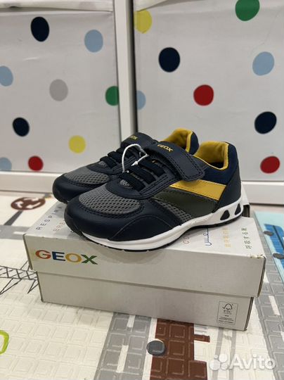 Новые кроссовки geox 25 eur