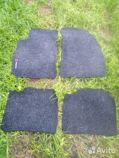 Комплект оригинальных ковриков
