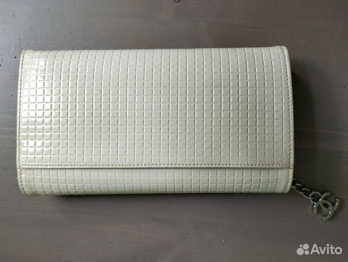 Белый клатч Coco Chanel