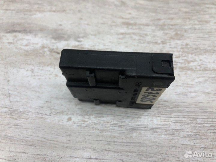 Блок иммобилайзера Toyota Prius Hybrid хэтчбек