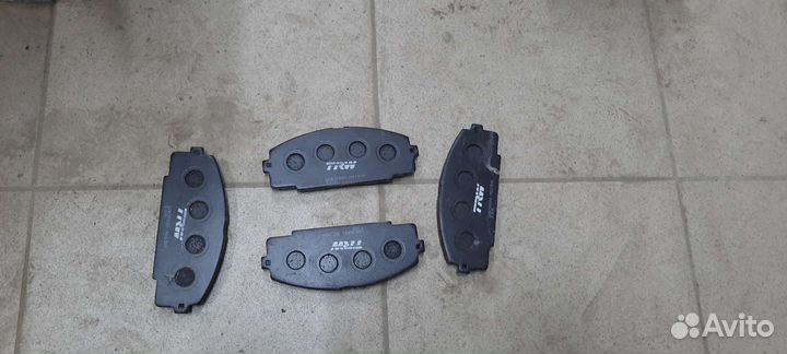 Тормозные колодки пер. Toyota Hiace/1992