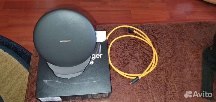 Беспроводная зарядка Samsung EP-PG950