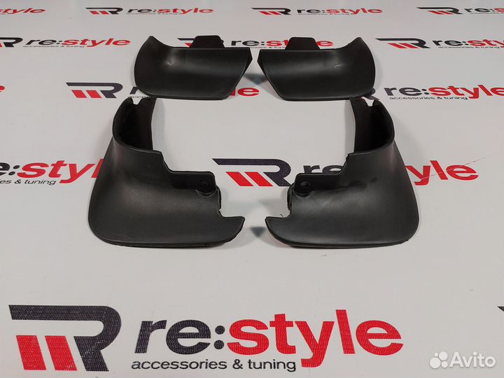 Брызговики Toyota Funcargo Черные